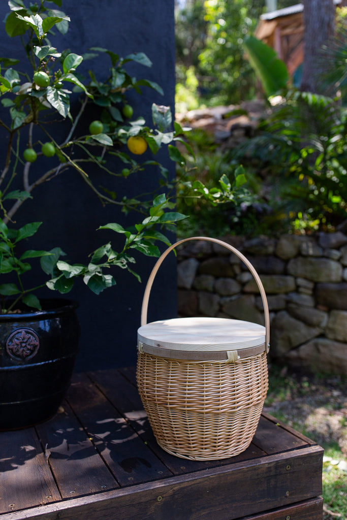 Glamp & Gather Insulated Picnic Basket